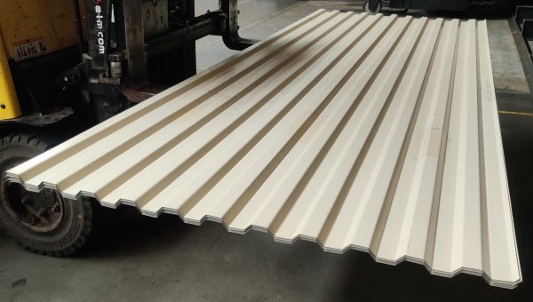 TP20 trapezplade Vanilje 1015, 0,50mm, 14 stk. B 1,00 x L 3,00 meter =  42 m²